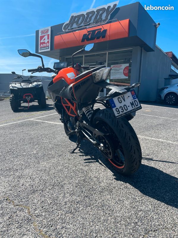 KTM 390 Duke