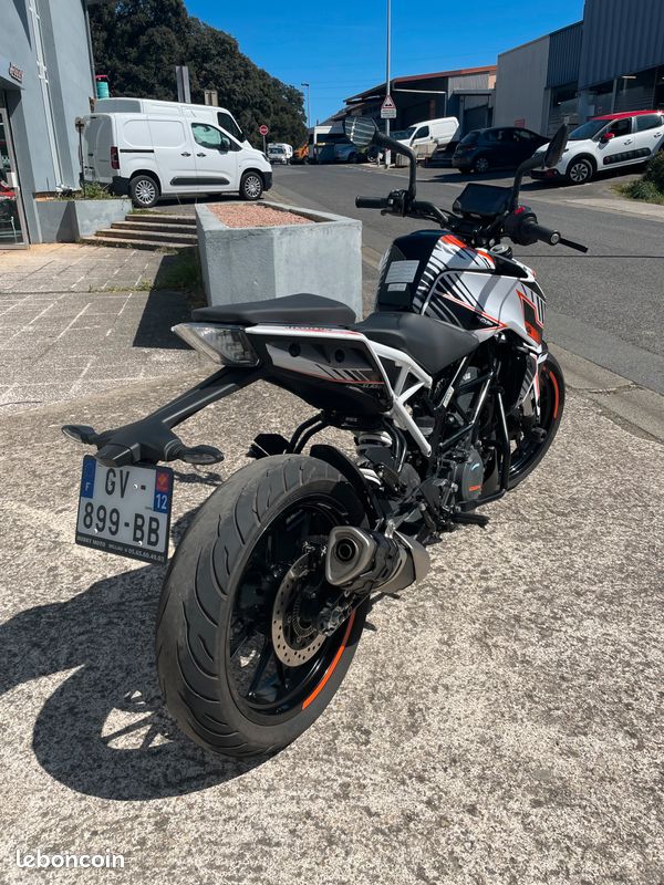 KTM 390 Duke