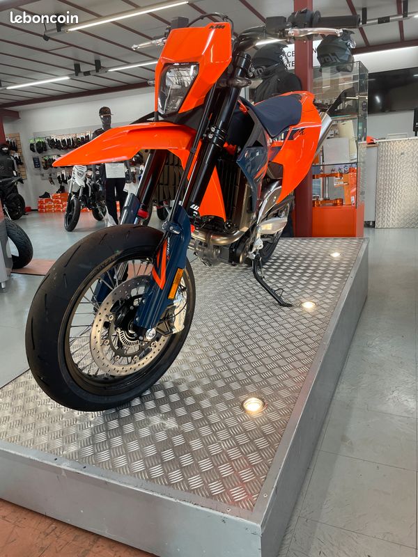 KTM 690 Smcr 2026