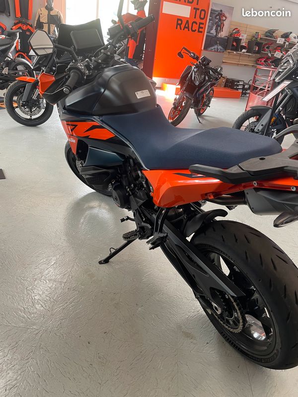 KTM 890 Smt 2026